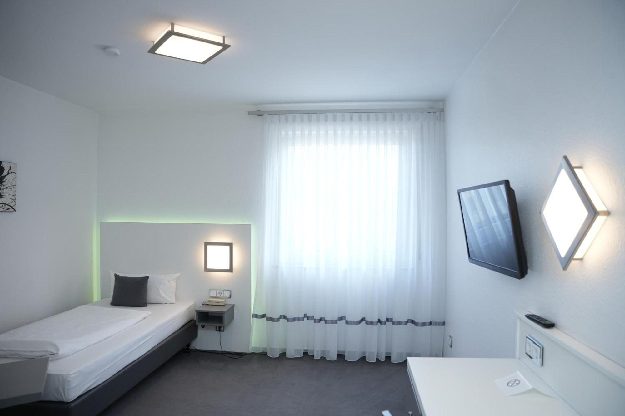 Weber Hotel Маннгейм Екстер'єр фото