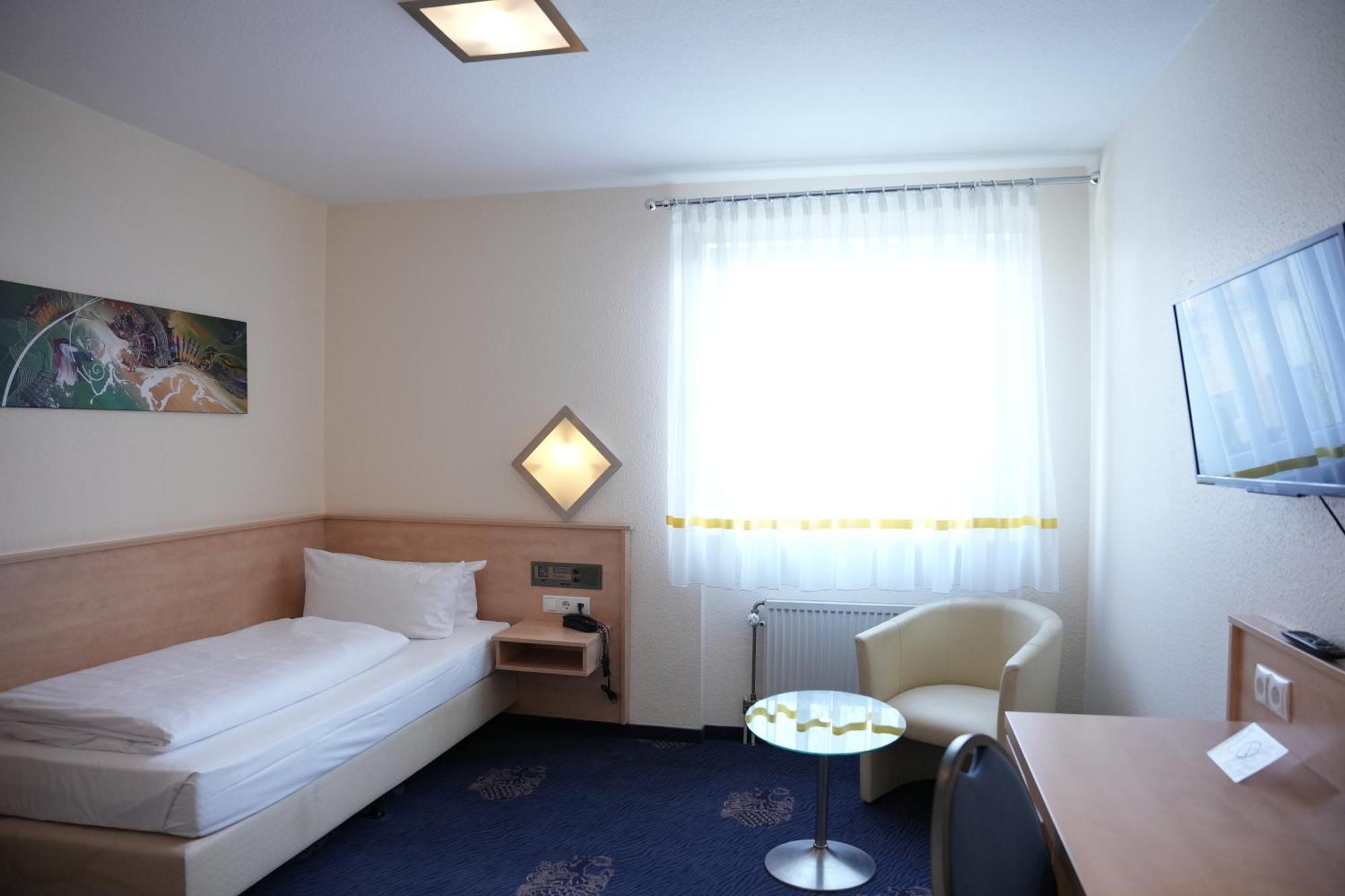 Weber Hotel Маннгейм Екстер'єр фото